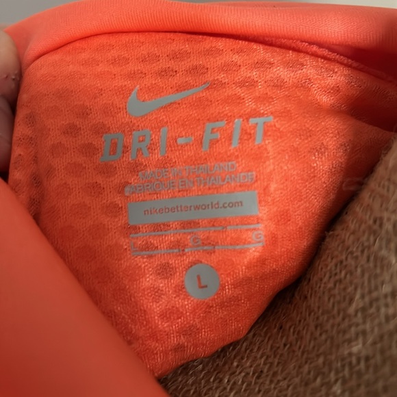 Nike running Shirt - Picture 7 of 8